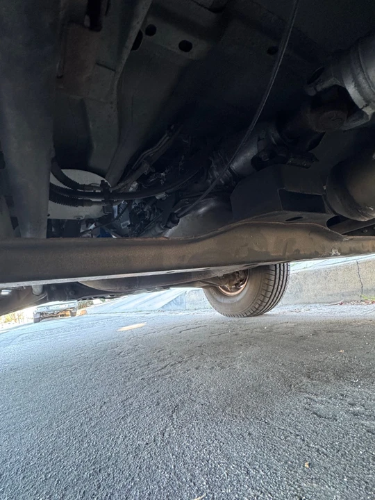 2001 Chevrolet Suburban 9th Gen - Image 14 of 15