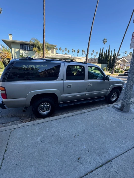 2001 Chevrolet Suburban 9th Gen - Image 12 of 15