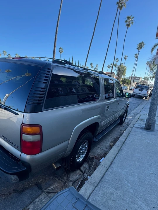 2001 Chevrolet Suburban 9th Gen - Image 13 of 15