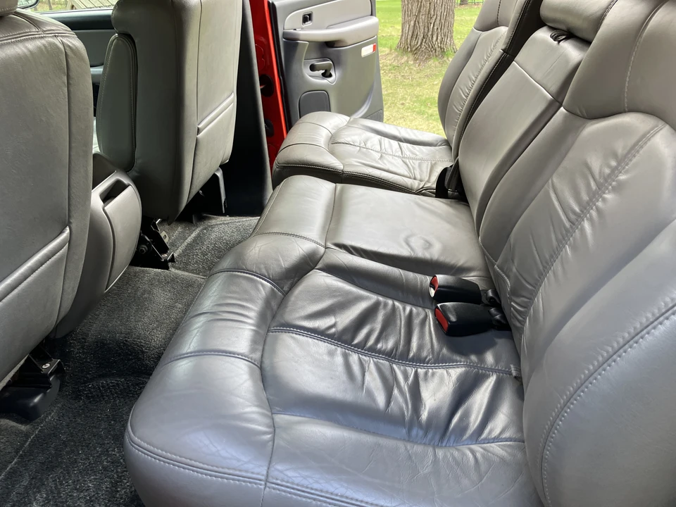 2001 Chevrolet Suburban 9th Gen - Image 22 of 31