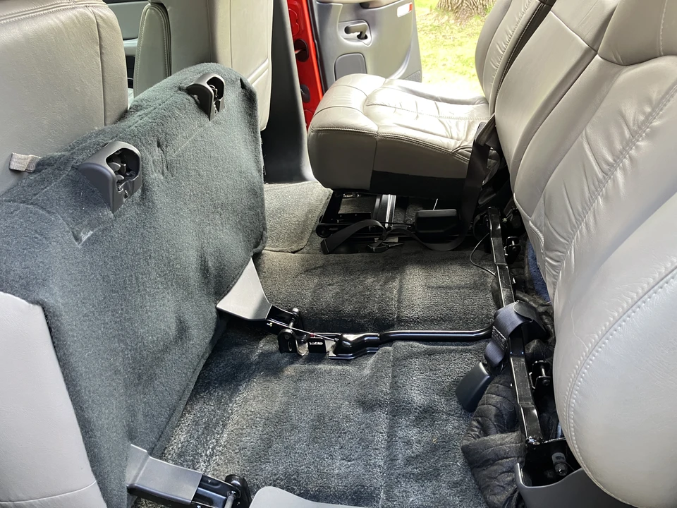 2001 Chevrolet Suburban 9th Gen - Image 21 of 31