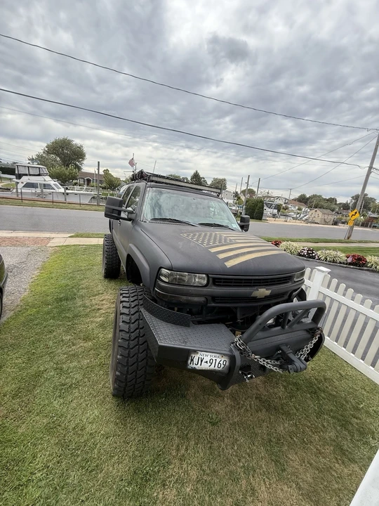2001 Chevrolet Suburban 9th Gen - Image 11 of 21