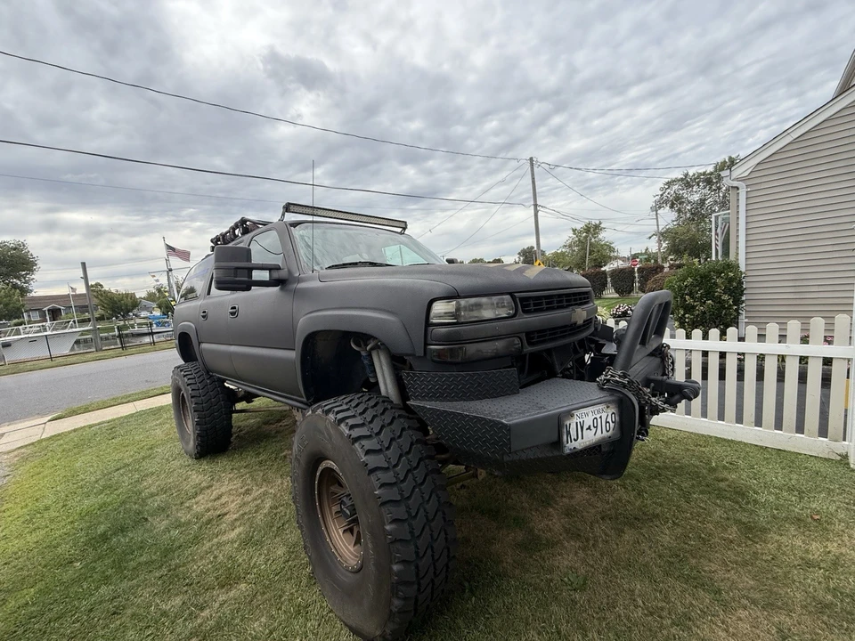 2001 Chevrolet Suburban 9th Gen - Image 8 of 21
