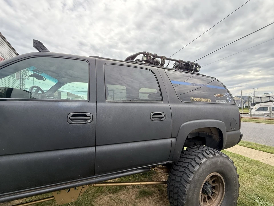 2001 Chevrolet Suburban 9th Gen - Image 12 of 21
