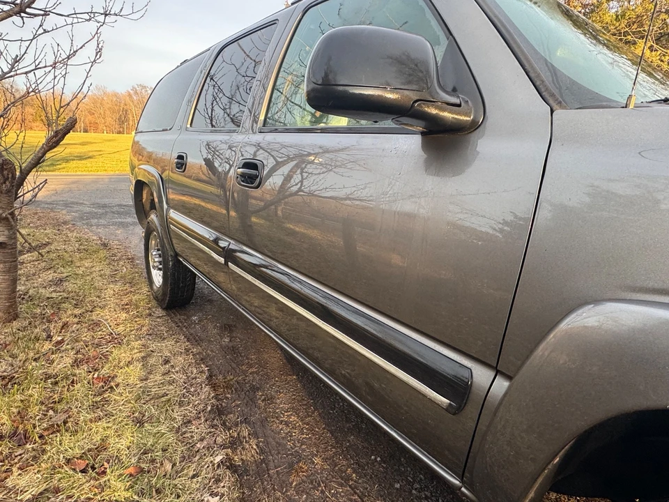2001 Chevrolet Suburban 9th Gen - Image 6 of 21