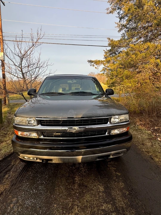 2001 Chevrolet Suburban 9th Gen - Image 4 of 21