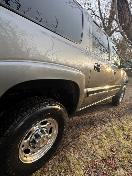 2001 Chevrolet Suburban 9th Gen - Image 8 of 21