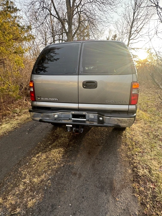 2001 Chevrolet Suburban 9th Gen - Image 10 of 21