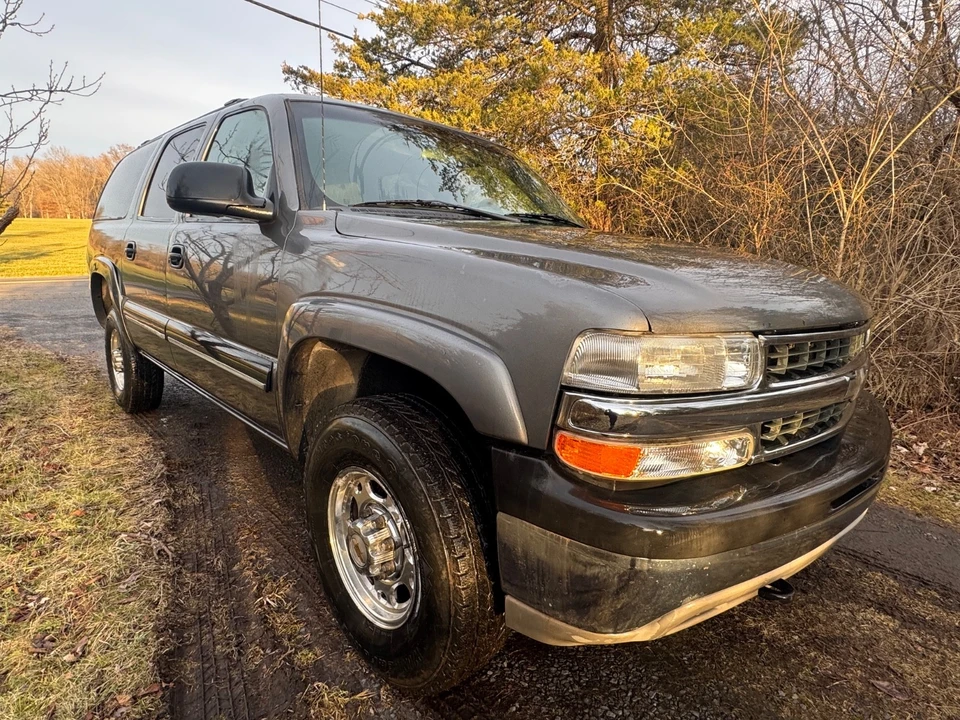 2001 Chevrolet Suburban 9th Gen - Image 5 of 21