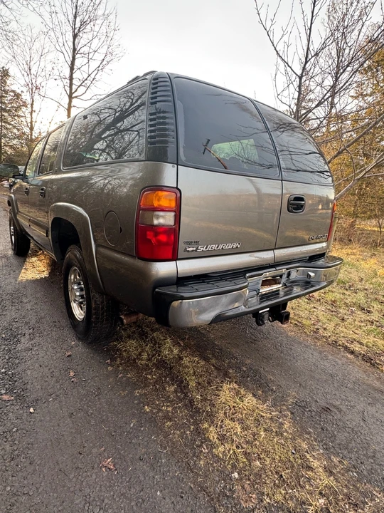 2001 Chevrolet Suburban 9th Gen - Image 11 of 21