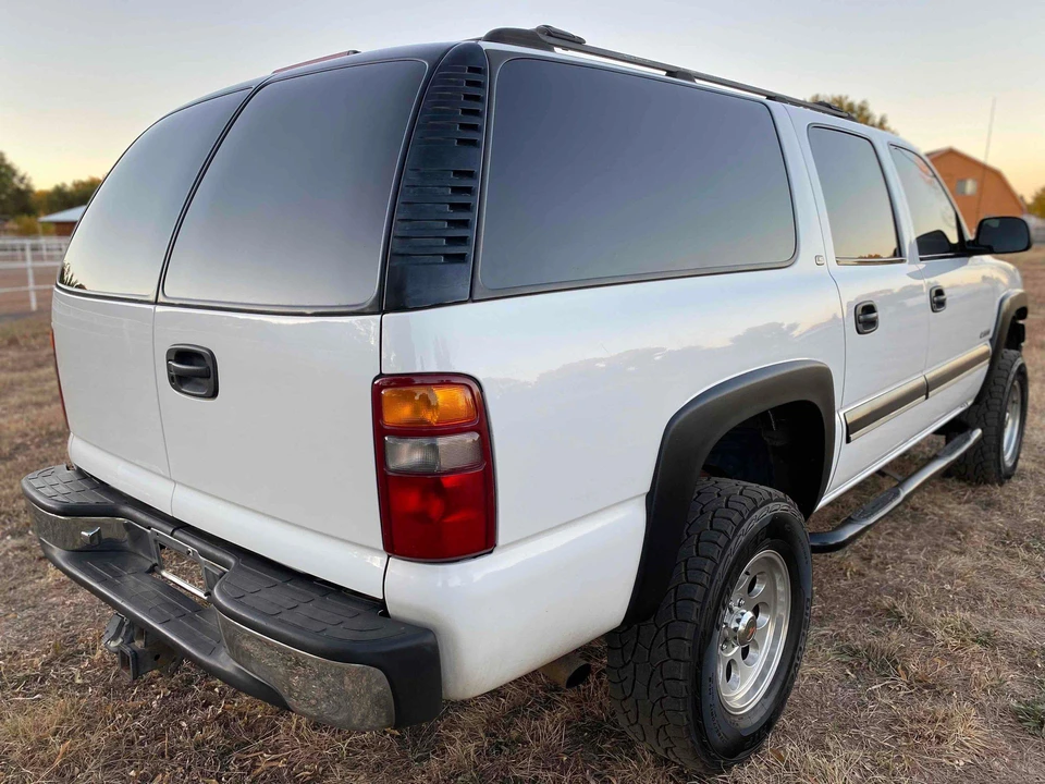 2001 Chevrolet Suburban 9th Gen - Image 28 of 31