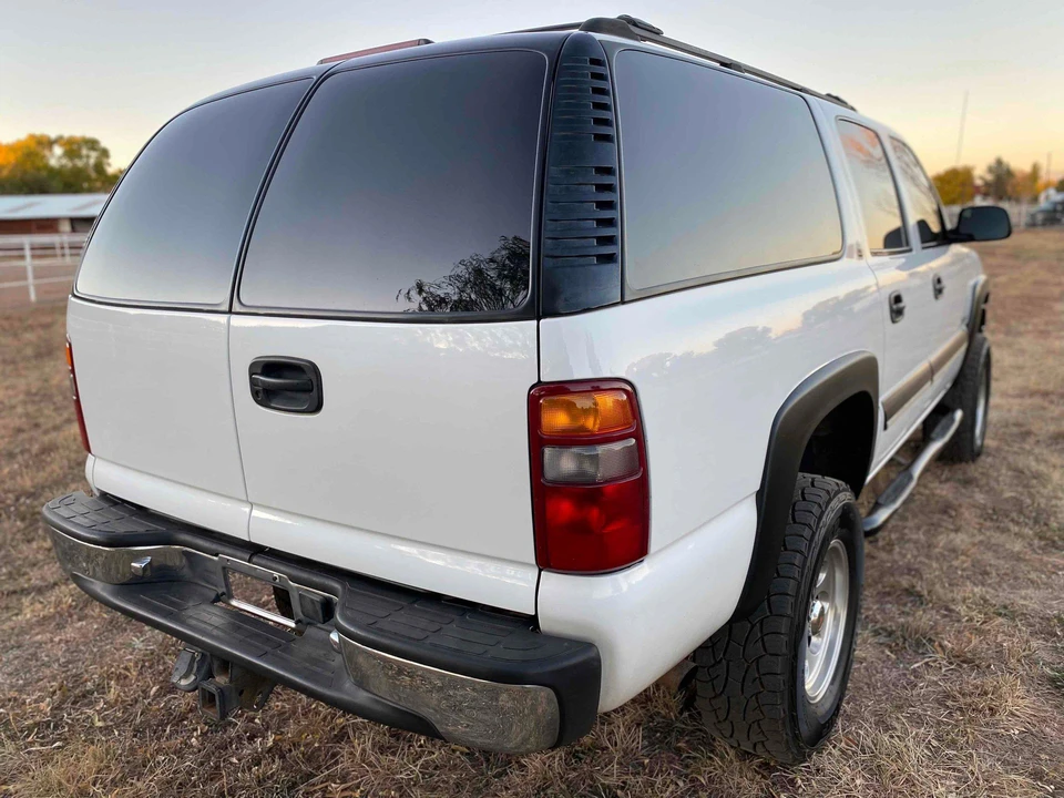 2001 Chevrolet Suburban 9th Gen - Image 27 of 31