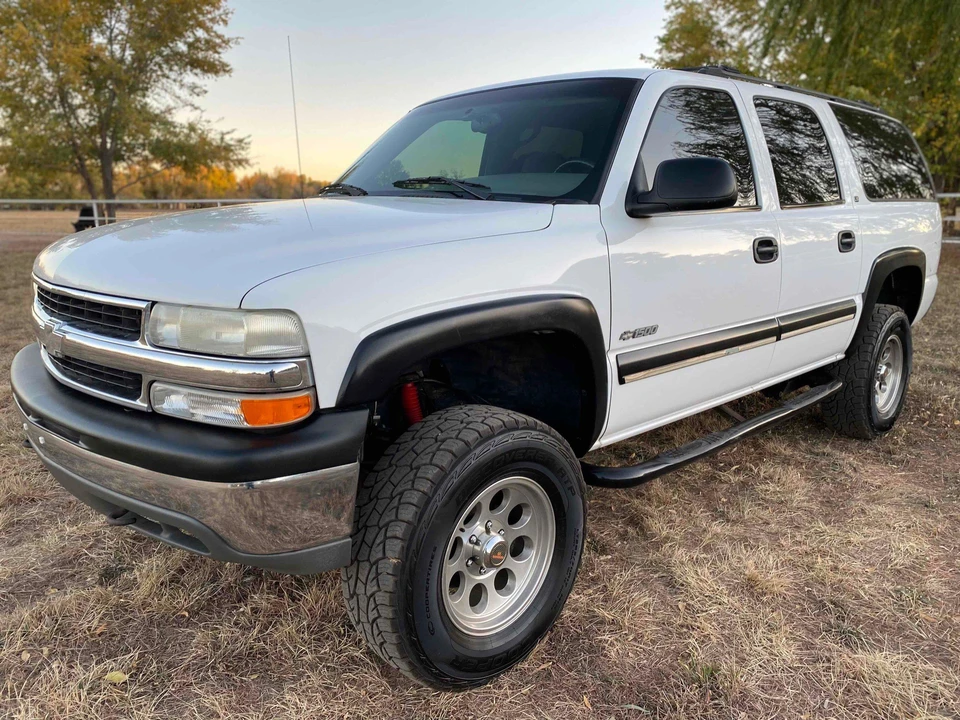 2001 Chevrolet Suburban 9th Gen - Image 15 of 31