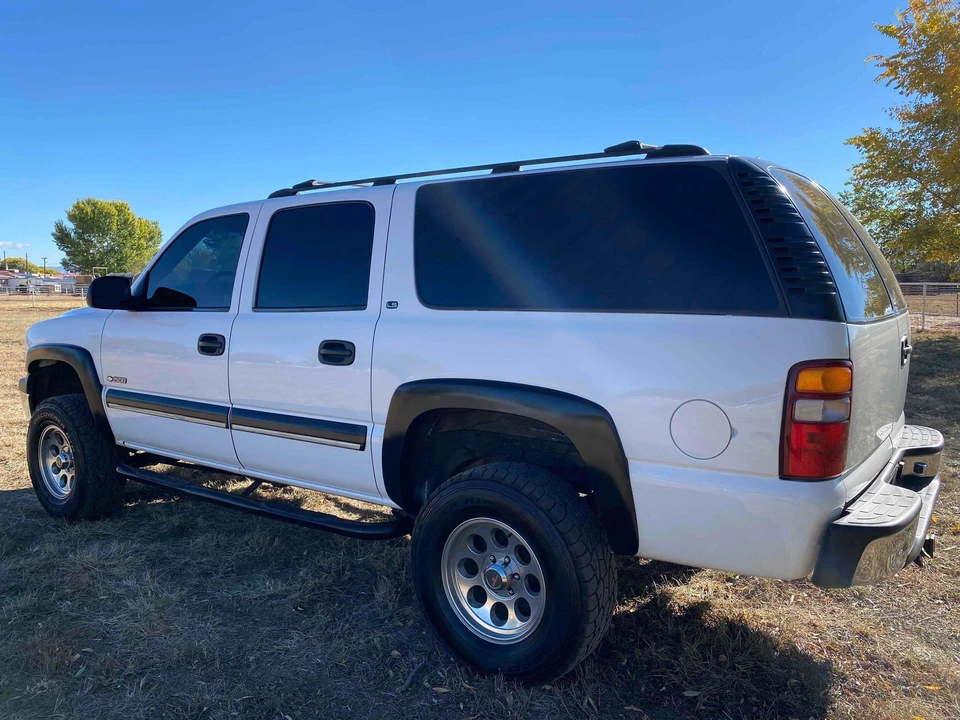 2001 Chevrolet Suburban 9th Gen - Image 22 of 31
