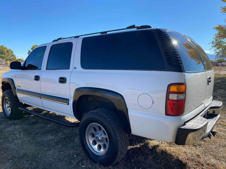 2001 Chevrolet Suburban 9th Gen - Image 23 of 31