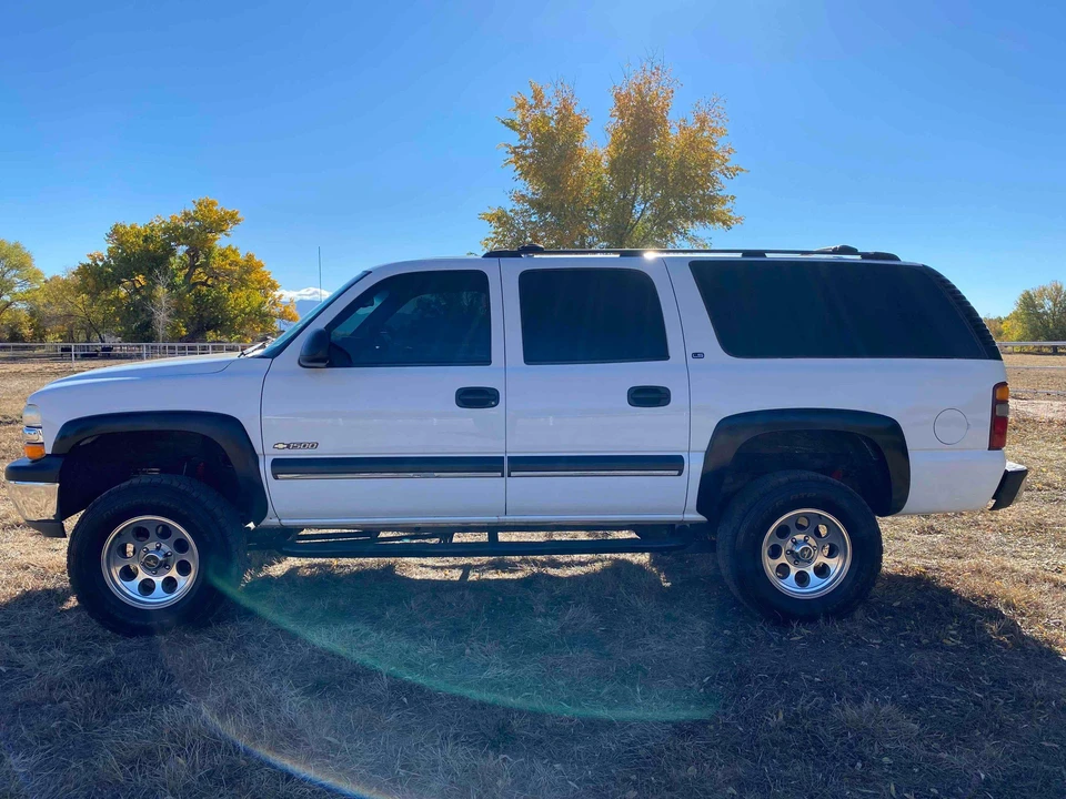 2001 Chevrolet Suburban 9th Gen - Image 20 of 31