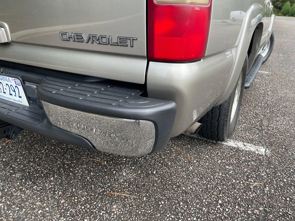 2001 Chevrolet Suburban 9th Gen - Image 29 of 31