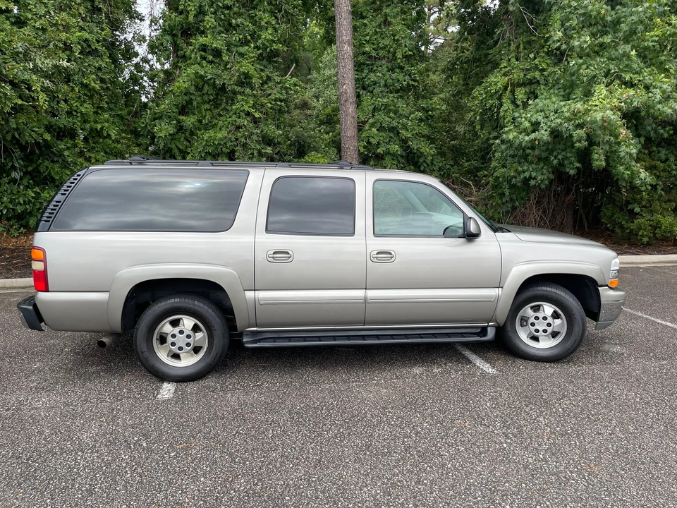 2001 Chevrolet Suburban 9th Gen - Image 19 of 31