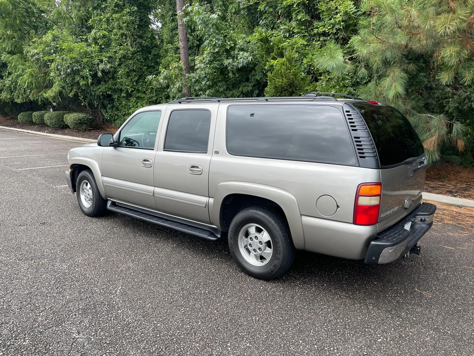 2001 Chevrolet Suburban 9th Gen - Image 12 of 31