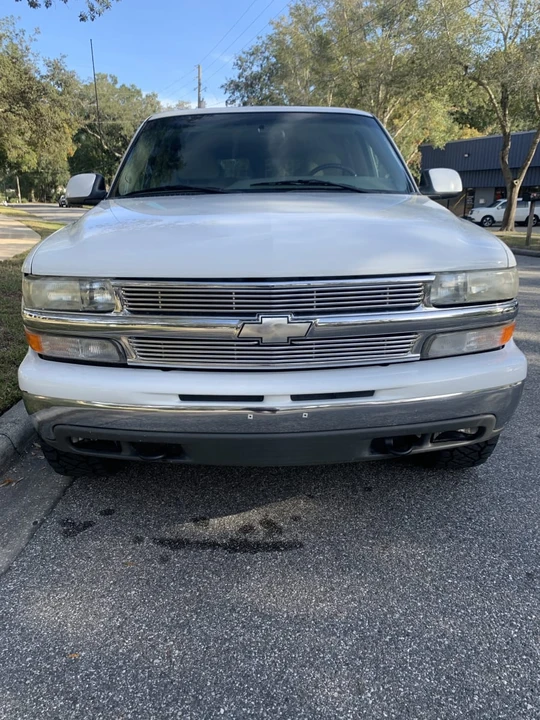 2001 Chevrolet Suburban 9th Gen - Image 3 of 19