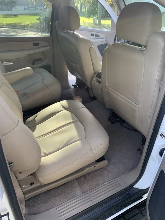 2001 Chevrolet Suburban 9th Gen - Image 14 of 19