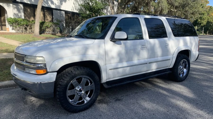 2001 Chevrolet Suburban 9th Gen - Image 5 of 19