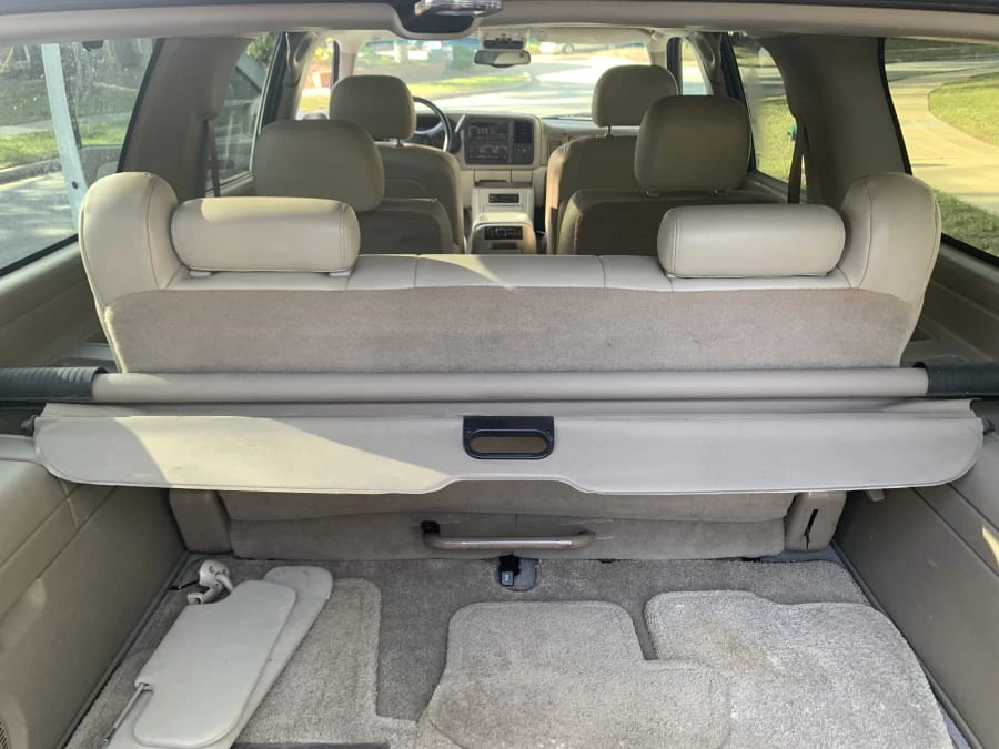 2001 Chevrolet Suburban 9th Gen - Image 13 of 19