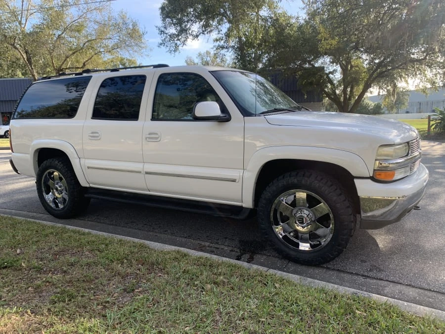 2001 Chevrolet Suburban 9th Gen - Image 2 of 19