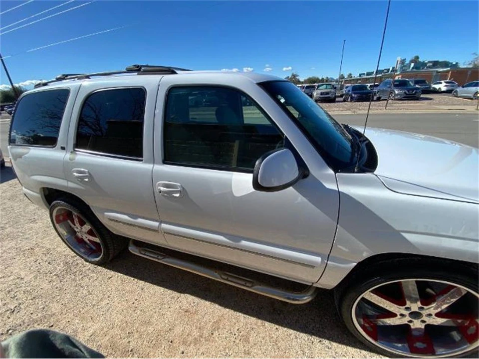 2001 Chevrolet Tahoe 2nd Gen - Image 4 of 8