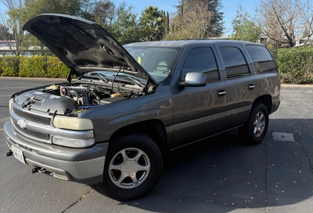 2001 Chevrolet Tahoe 2nd Gen - Image 2 of 20