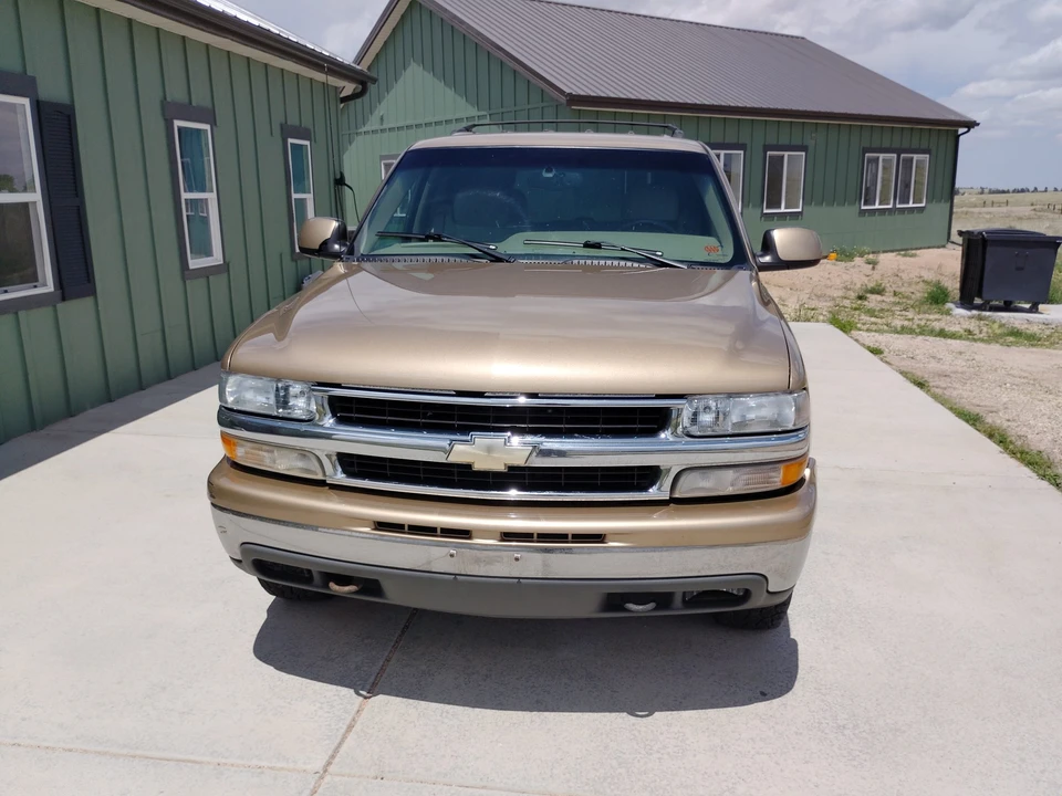 2001 Chevrolet Tahoe 2nd Gen - Image 2 of 31