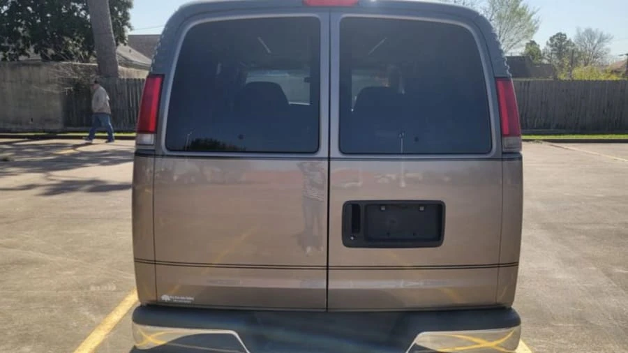 2001 Chevrolet Express - Image 3 of 6
