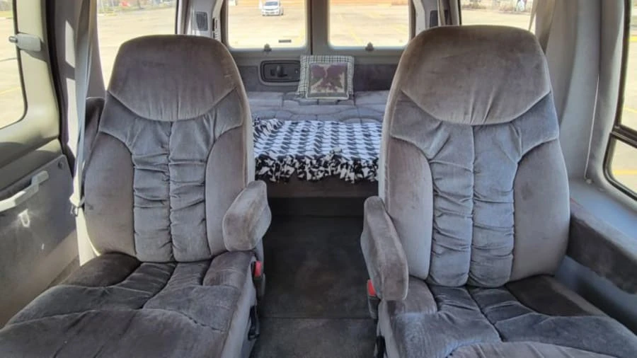 2001 Chevrolet Express - Image 5 of 6