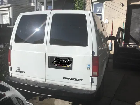 2001 Chevrolet Van