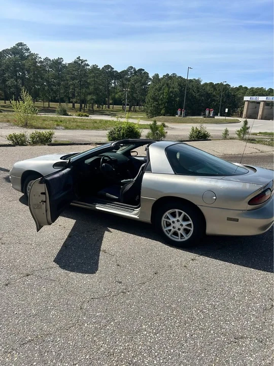 2001 Chevrolet Camaro 4th Gen - Image 4 of 7