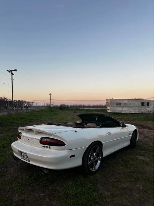 2001 Chevrolet Camaro 4th Gen - Image 2 of 11