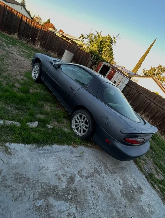 2001 Chevrolet Camaro 4th Gen - Image 3 of 4