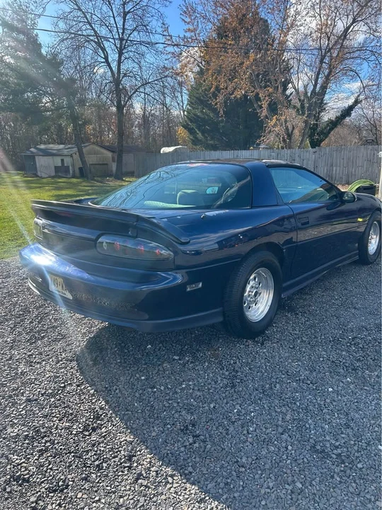 2001 Chevrolet Camaro 4th Gen - Image 2 of 7