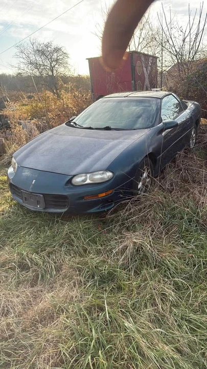 2001 Chevrolet Camaro 4th Gen - Image 8 of 9