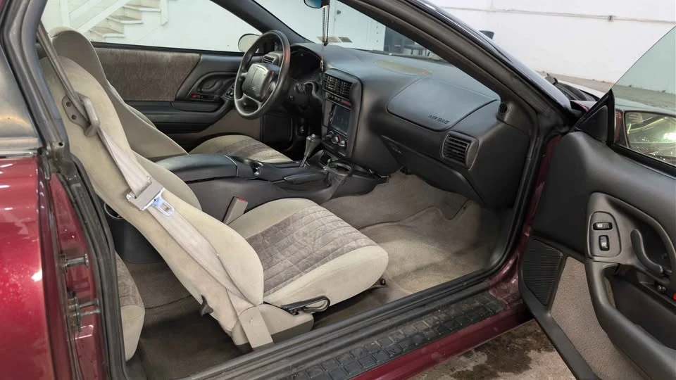2001 Chevrolet Camaro 4th Gen - Image 14 of 17