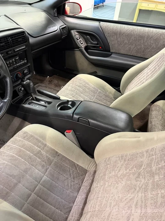 2001 Chevrolet Camaro 4th Gen - Image 8 of 12