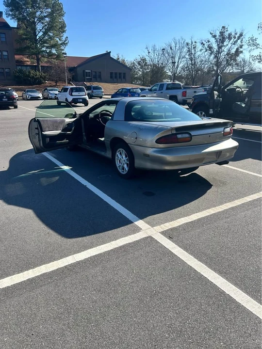 2001 Chevrolet Camaro 4th Gen - Image 2 of 7