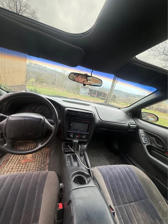 2001 Chevrolet Camaro 4th Gen - Image 6 of 9
