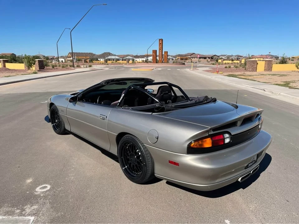 2001 Chevrolet Camaro SS 4th Gen - Image 10 of 17
