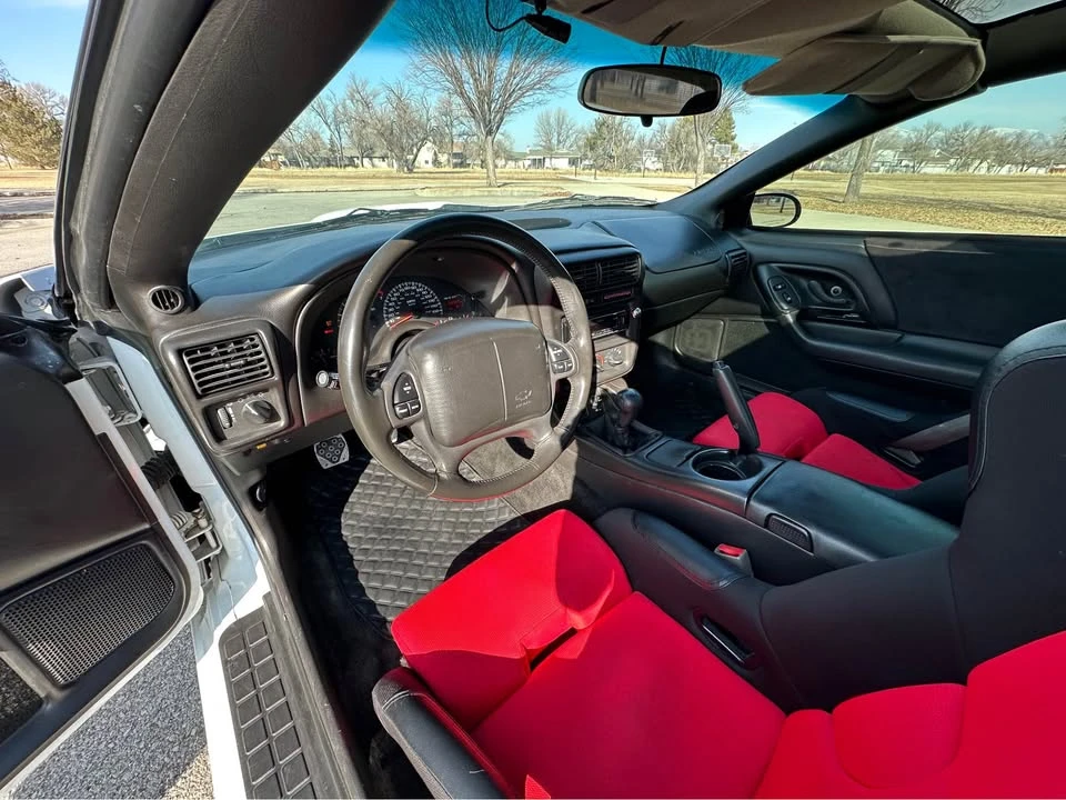 2001 Chevrolet Camaro SS 4th Gen - Image 9 of 16
