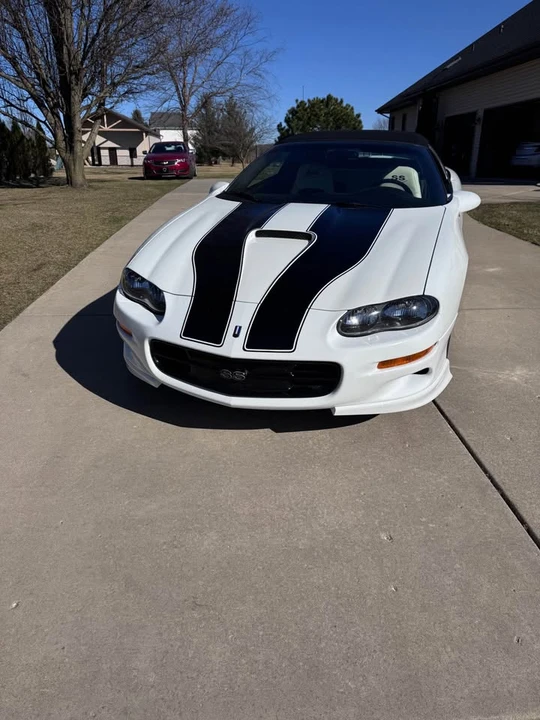 2001 Chevrolet Camaro SS 4th Gen - Image 5 of 15