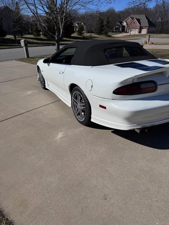 2001 Chevrolet Camaro SS 4th Gen - Image 2 of 15
