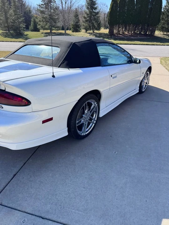 2001 Chevrolet Camaro SS 4th Gen - Image 9 of 15