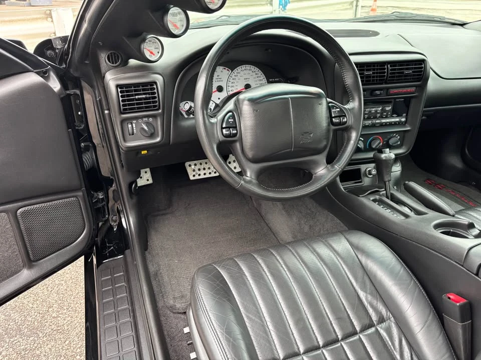 2001 Chevrolet Camaro SS 4th Gen - Image 11 of 17