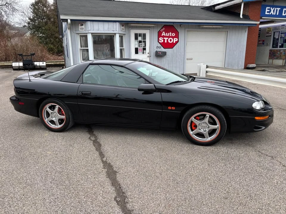 2001 Chevrolet Camaro SS 4th Gen - Image 2 of 17